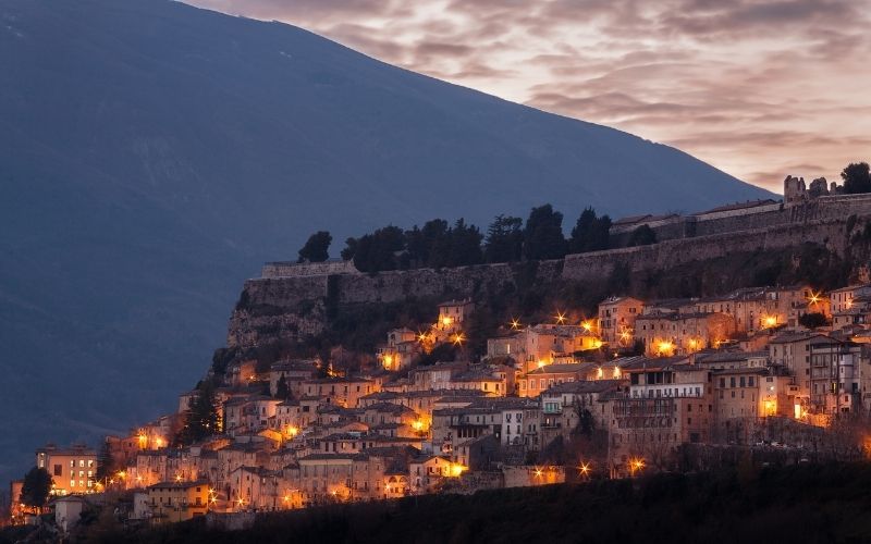 VIAGGIO DI CAPODANNO TRA I BORGHI D'ABRUZZO   
